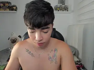 Stripchat Sex Cam of santy7v7