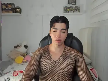 Stripchat Watch Live Sex Cams of santy7v7