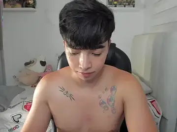 Stripchat Live Sex Cam of santy7v7