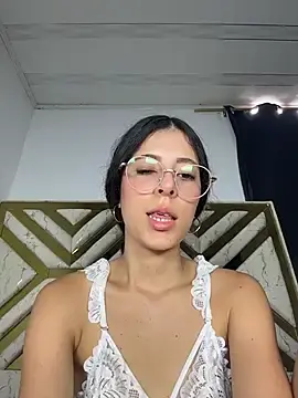 Stripchat Live Sex Cam of lovelygirlEva