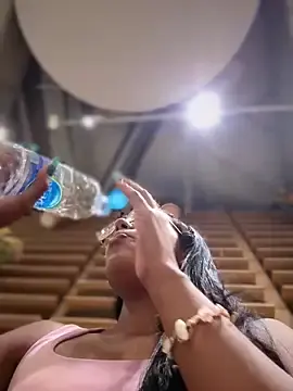 Stripchat Live Sex Cam of SheenaBrooke