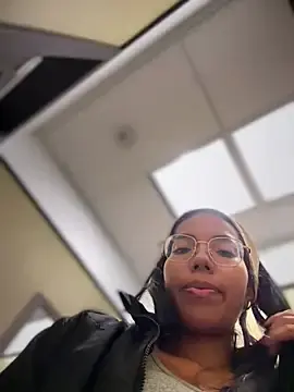 Stripchat Best live sex cam show of SheenaBrooke