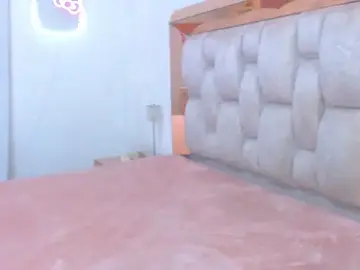 Stripchat Adult Webcam of lolaperrys