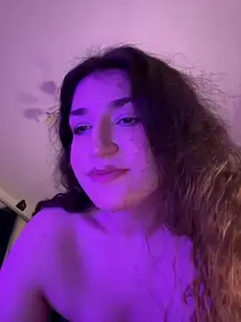 Stripchat Live Sex of ScarletBloom_