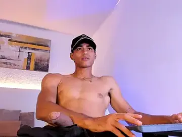 Stripchat Free Porn Cam of zander_2120