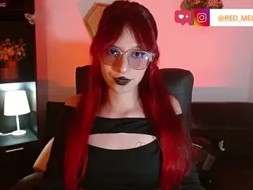 Stripchat Live Sex of RedMeloddy