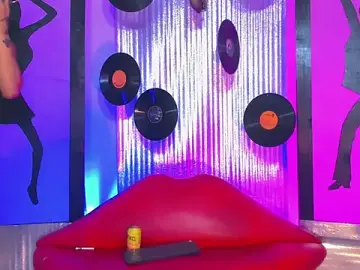 Stripchat Live Sex of nickyminach_