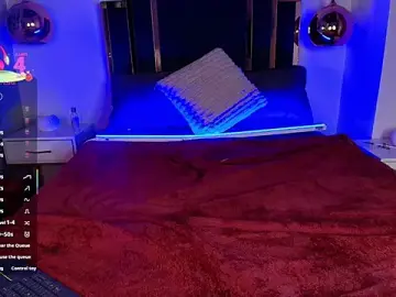 Stripchat Watch Live Sex Cams of Feniix__