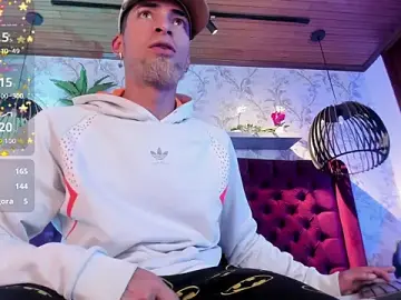 Stripchat Free Porn Cam of DrakeNeumann