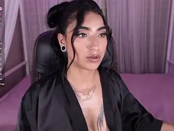 Stripchat Best Webcam of Emma_Lirys