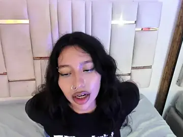 Stripchat Live Sex Cam of ParanoidTemptaion_