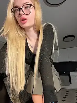 Stripchat Live Sex Cam of Vladamais