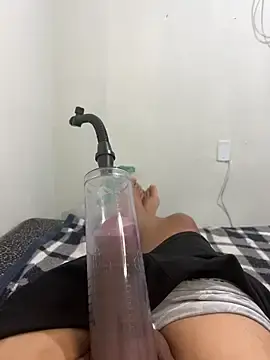 Stripchat Adult Webcams of boysquirt