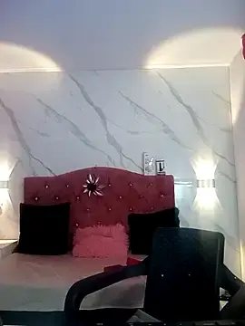 Stripchat Best live sex cam show of SarahStones