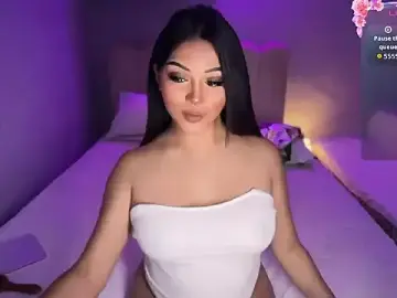 Stripchat Adult Webcam of shantalromance_