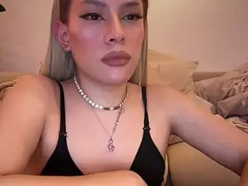 Stripchat Free Live Porn of saray_doll