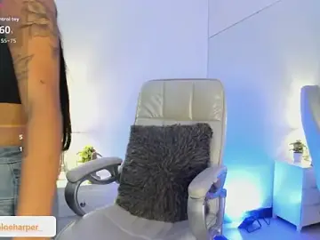 Stripchat Sex Cam of ChloeHarper_