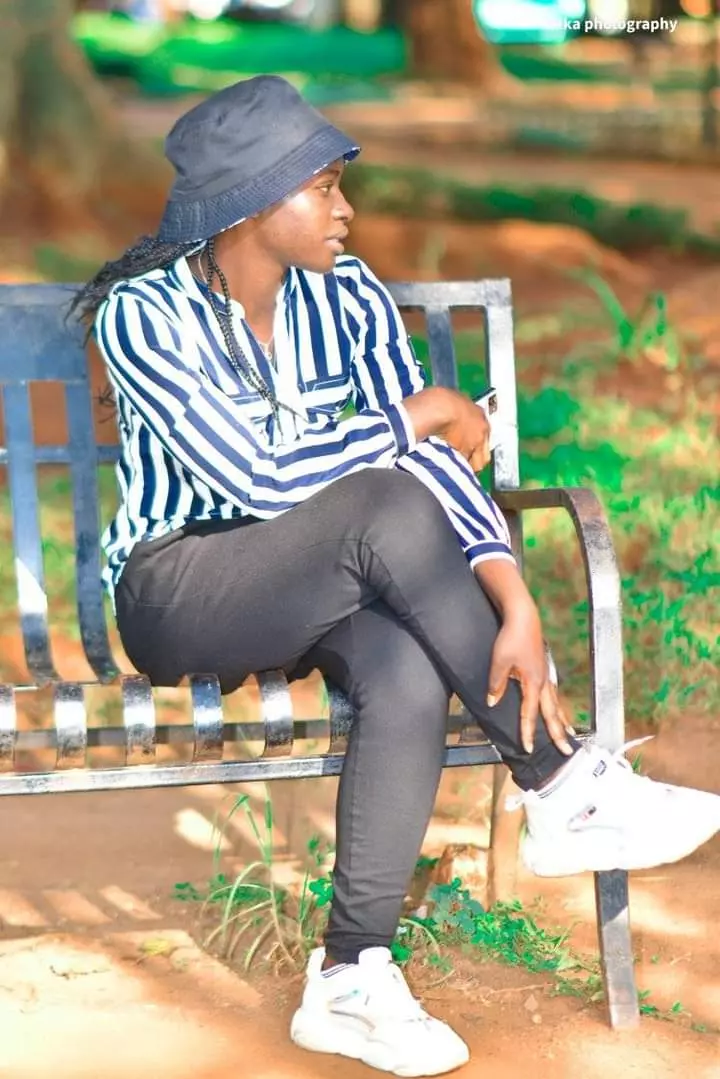 ebony_rubi