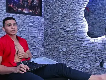 Stripchat Private Sex Chat of ChoreyTaiylor