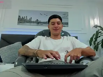 Stripchat Adult Video Chat of Damian23__