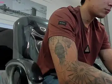 Stripchat Nude Webcam of Damian23__