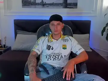 Stripchat Adult Webcams of Damian23__