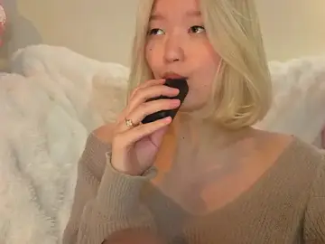 Stripchat Live Sex Cam of milli_sun_