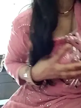 Stripchat Sex Chat of Darling8008