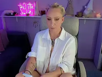 Stripchat Adult Video Chat of JaninaSecrets_