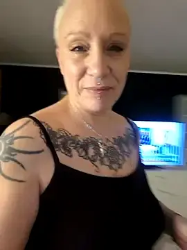 Stripchat Free Live Porn of JaninaSecrets_