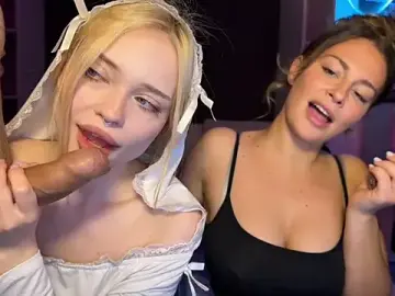 Stripchat Free Porn Cam of dollfromvenus