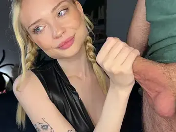 Stripchat Watch Live Sex Cams of dollfromvenus