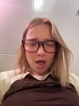 Stripchat Best Webcam of Baby_Tiny