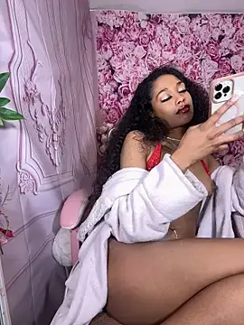 Stripchat Best Webcam of mismialove