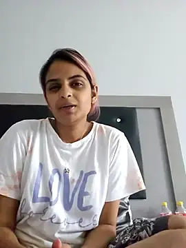 Stripchat Free Porn Cam of DirtySnowball69