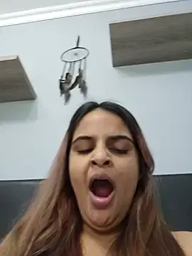 Stripchat Free Porn Cam of DirtySnowball69