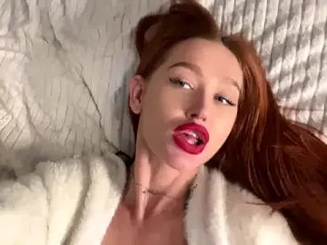 Stripchat Live Sex Cam of LittleFox___