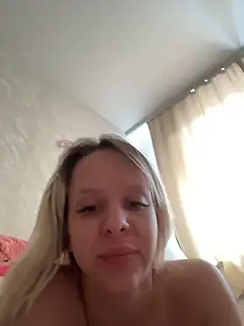 Stripchat Adult Webcams of LikaCat