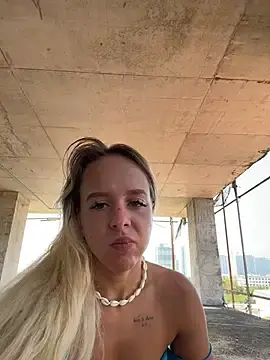 Stripchat Watch Live Sex Cams of LikaCat