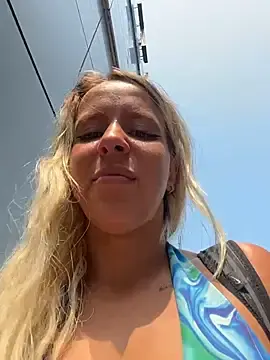 Stripchat Sex Cam of LikaCat