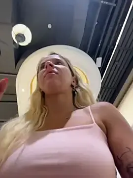 Stripchat Adult Webcam of LikaCat