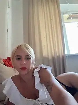 Stripchat Live Sex of LikaCat