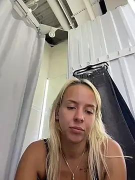 Stripchat Adult Webcam of LikaCat