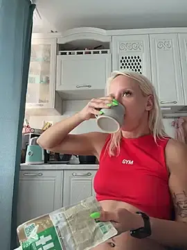 Stripchat Live Porn of LikaCat