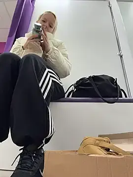 Stripchat Best Webcam of LikaCat