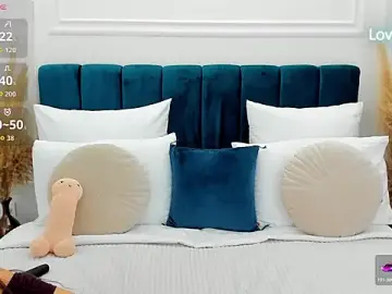 Stripchat Nude Webcam of MonCarla