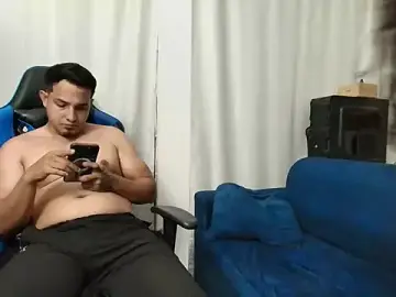 Stripchat Live Sex Cam of ema_abby