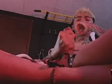 Stripchat Adult Webcams of AcidMilo