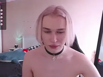 Stripchat Sex Cam of rainbow__salt