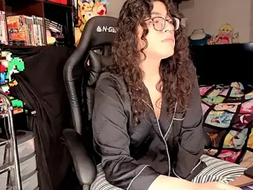 Stripchat Sex Cam of ShinyCherub